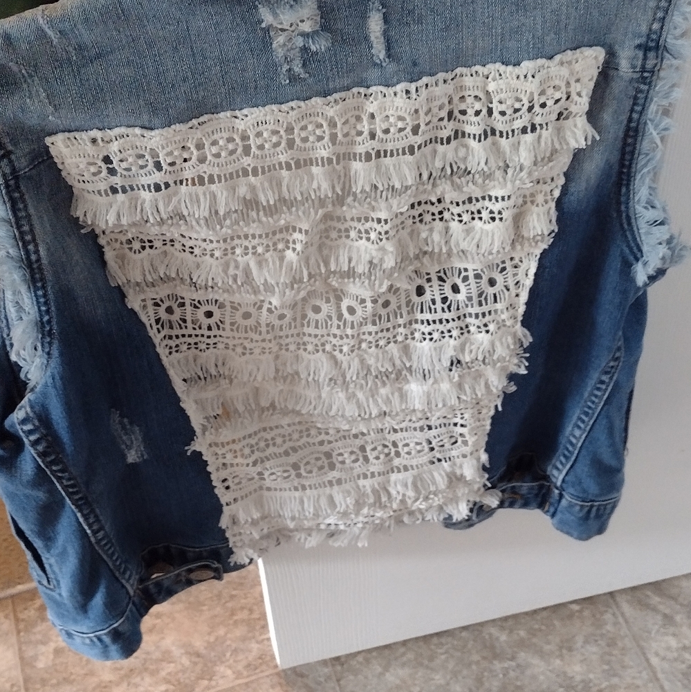 Boots/ belt / summer vest jean jacket ! / Work shoes / convers 💜 size 6